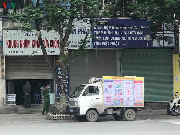 Hà Nội: Nhà nghỉ, cửa hàng không thiết yếu vẫn mở cửa - 12
