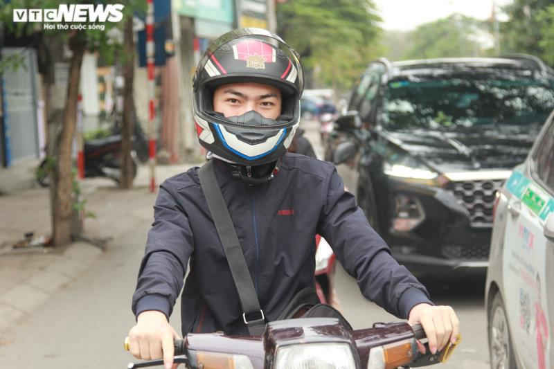 Đường phố Hà Nội vắng tanh trong ngày đầu cách ly toàn xã hội - 10