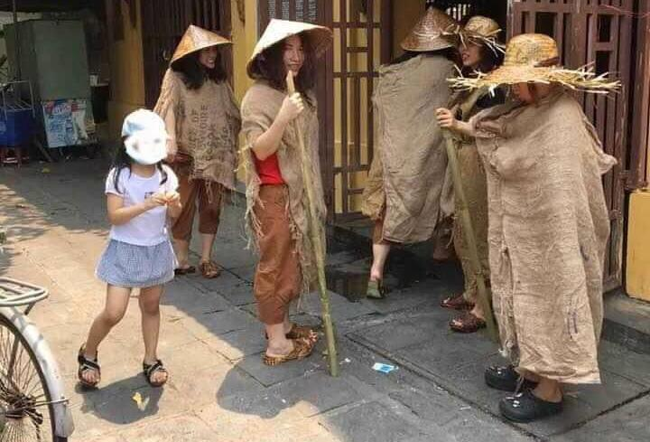 Gi&aacute;m đốc C&ocirc;ng an Quảng Nam chỉ đạo l&agrave;m r&otilde; động cơ của nh&oacute;m giả ăn xin - 2