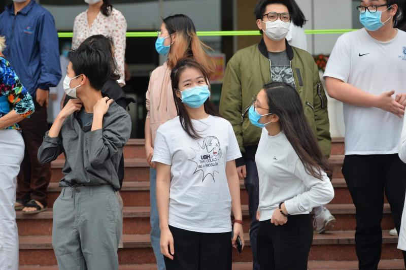 Nữ tiếp viên hàng không thử nghiệm thuốc điều trị SARS-CoV-2 - 3