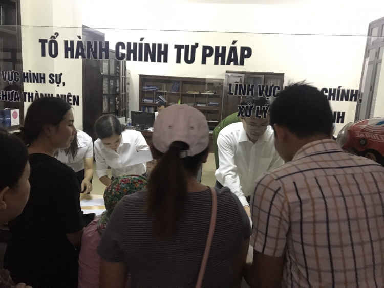 Bài 24 - Quảng Nam: Không nhận được sổ đỏ, 1000 người dân kiến nghị chuyển qua hình sự bai 24 quang nam khong nhan duoc so do 1000 nguoi dan kien nghi chuyen qua hinh su