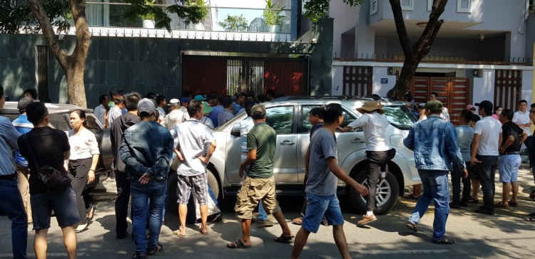 Bài 24 - Quảng Nam: Không nhận được sổ đỏ, 1000 người dân kiến nghị chuyển qua hình sự bai 24 quang nam khong nhan duoc so do 1000 nguoi dan kien nghi chuyen qua hinh su