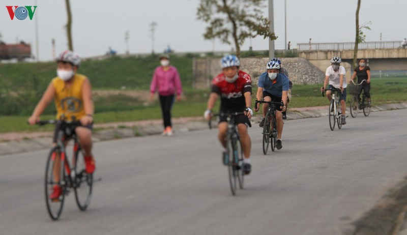 công an tp vinh nhắc nhở người dân không ra đường để cách ly xã hội hình 3 cong an tp vinh nhac nho nguoi dan khong ra duong de cach ly xa hoi hinh 3