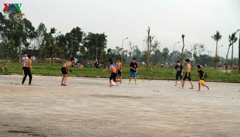công an tp vinh nhắc nhở người dân không ra đường để cách ly xã hội hình 4 cong an tp vinh nhac nho nguoi dan khong ra duong de cach ly xa hoi hinh 4