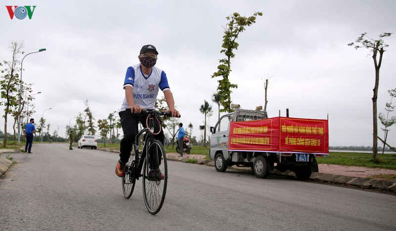 công an tp vinh nhắc nhở người dân không ra đường để cách ly xã hội hình 7 cong an tp vinh nhac nho nguoi dan khong ra duong de cach ly xa hoi hinh 7