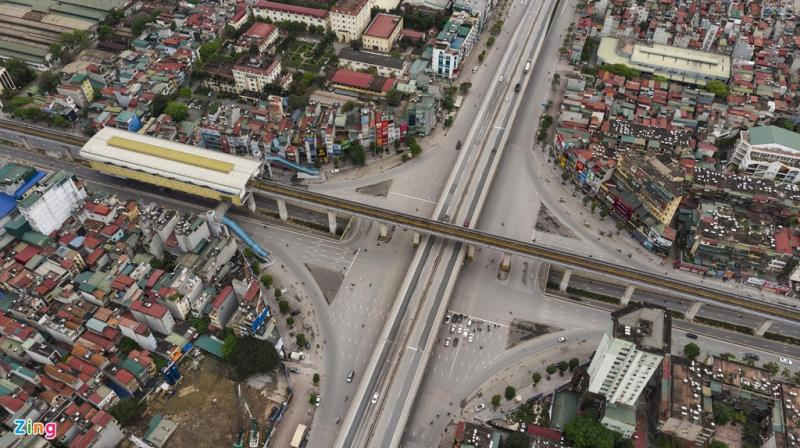 To&agrave;n cảnh H&agrave; Nội nh&igrave;n từ tr&ecirc;n cao những ng&agrave;y c&aacute;ch ly x&atilde; hội ph&ograve;ng dịch Covid-19 - 2