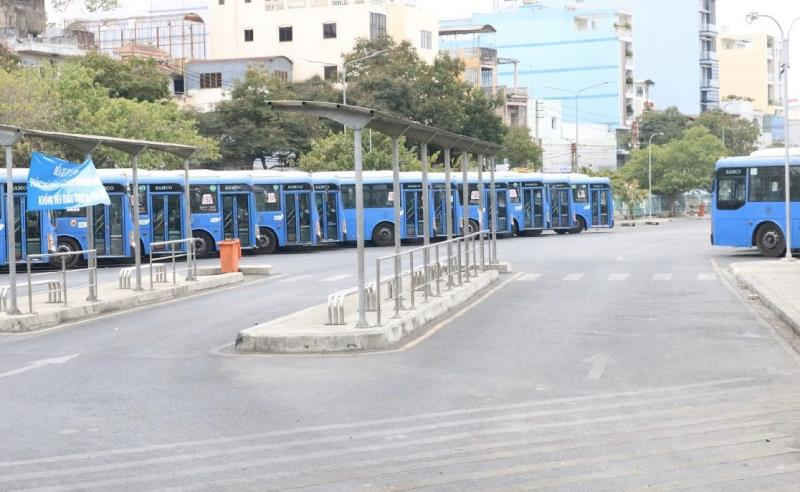 Dịch COVID-19: Các bến xe ở TP.HCM lạnh lẽo chưa từng thấy - 8