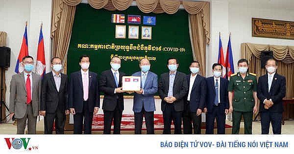 Việt Nam và Campuchia đoàn kết chống dịch bệnh Covid-19