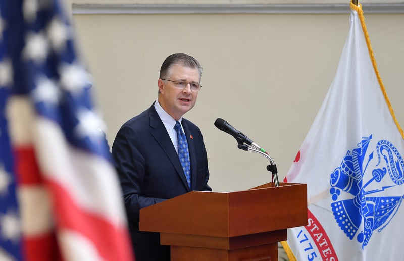 viet nam chuyen 450.000 bo quan ao bao ho cho my chong covid-19 hinh 1