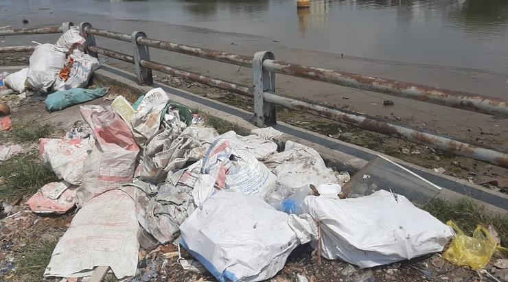 Kênh Tẻ TP.HCM ngập ngụa rác thải - 1