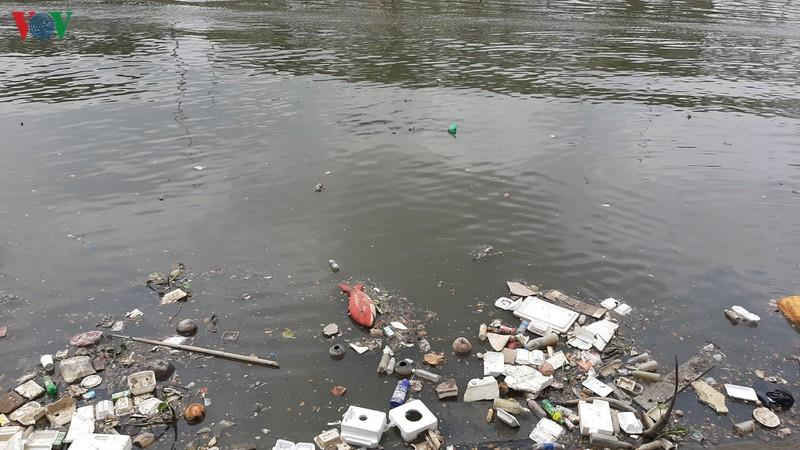 Kênh Tẻ TP.HCM ngập ngụa rác thải - 2