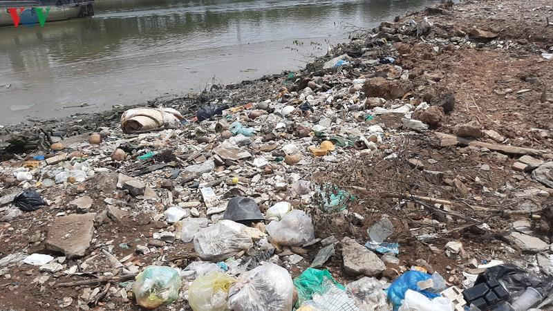Kênh Tẻ TP.HCM ngập ngụa rác thải - 3