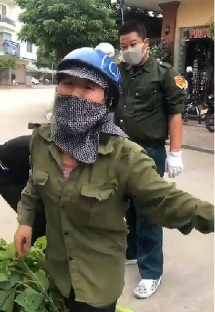 Phát ngôn 'lệch chuẩn' khi thu giữ hàng rong, phường Bãi Cháy phải xin lỗi dân - 1