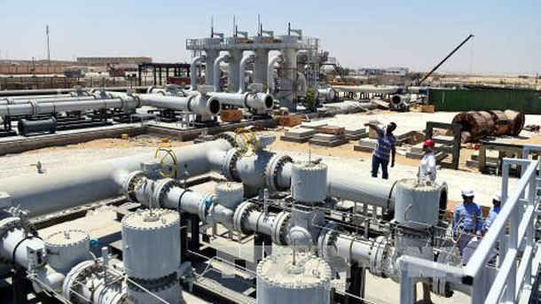 saudi arabia va nga cham dut cuoc chien gia dau va thi phan keo dai hon 1 thang hinh 1