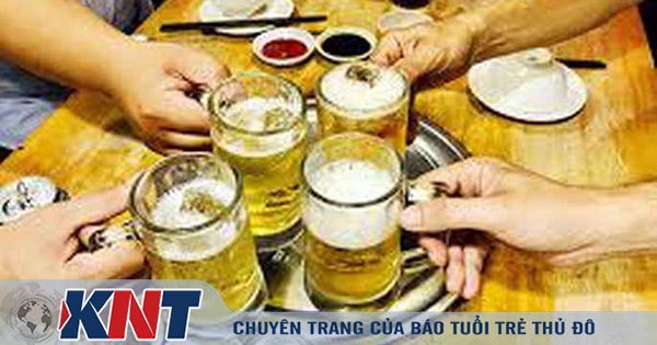 Phú Yên: Xem xét kỷ luật 4 lãnh đạo xã ăn nhậu, phớt lờ cách ly