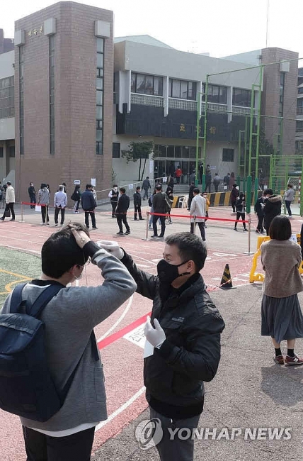 Dịch Covid-19 đặt ra thách thức lớn cho các cuộc bầu cử trên thế giới