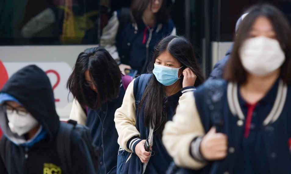 Nhiều địa phương cho học sinh nghỉ đến tháng 5 để phòng COVID-19 - 1