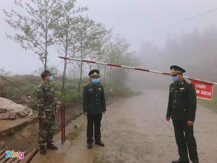 H&agrave; Giang phong tỏa một bản c&oacute; người đầu ti&ecirc;n mắc COVID-19 - 1