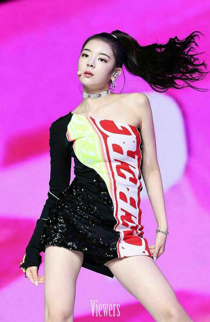 3 kiểu đồ giúp Jennie - Lia so vai trần 'một chín một mười' - Ảnh 3 3 kiểu đồ giúp Jennie - Lia so vai trần 'một chín một mười' - Ảnh 3