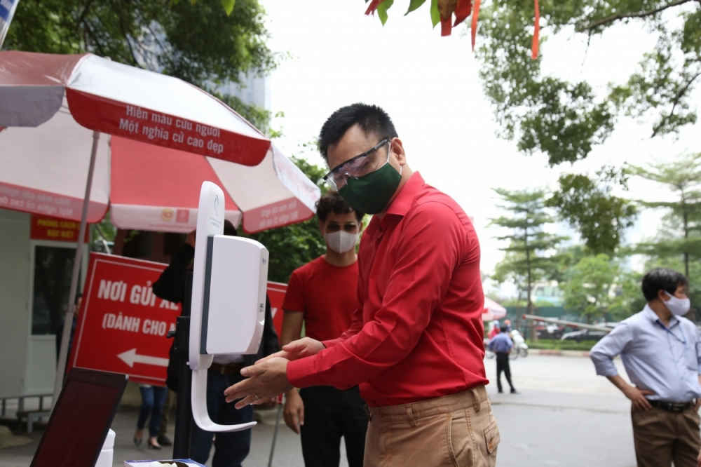 NSND Tự Long tham gia chương trình