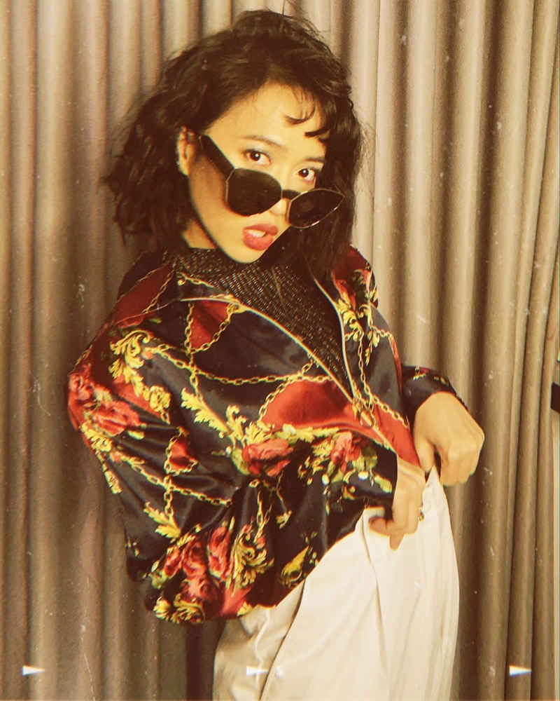 Sam diện áo xuyên thấu - Thiều Bảo Trâm bất ngờ phô diễn vòng 1 phổng phao - Ảnh 2 Sam diện áo xuyên thấu - Thiều Bảo Trâm bất ngờ phô diễn vòng 1 phổng phao - Ảnh 2