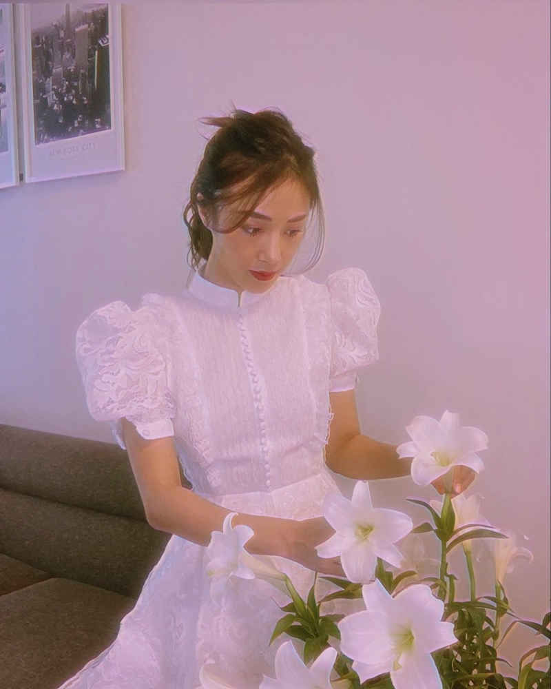 Sam diện áo xuyên thấu - Thiều Bảo Trâm bất ngờ phô diễn vòng 1 phổng phao - Ảnh 3 Sam diện áo xuyên thấu - Thiều Bảo Trâm bất ngờ phô diễn vòng 1 phổng phao - Ảnh 3