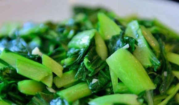 Khi xào rau, đừng cho thẳng vào chảo, làm thêm bước này, món rau xào sẽ xanh mướt và không có nước - Ảnh 4 Khi xào rau, đừng cho thẳng vào chảo, làm thêm bước này, món rau xào sẽ xanh mướt và không có nước - Ảnh 4