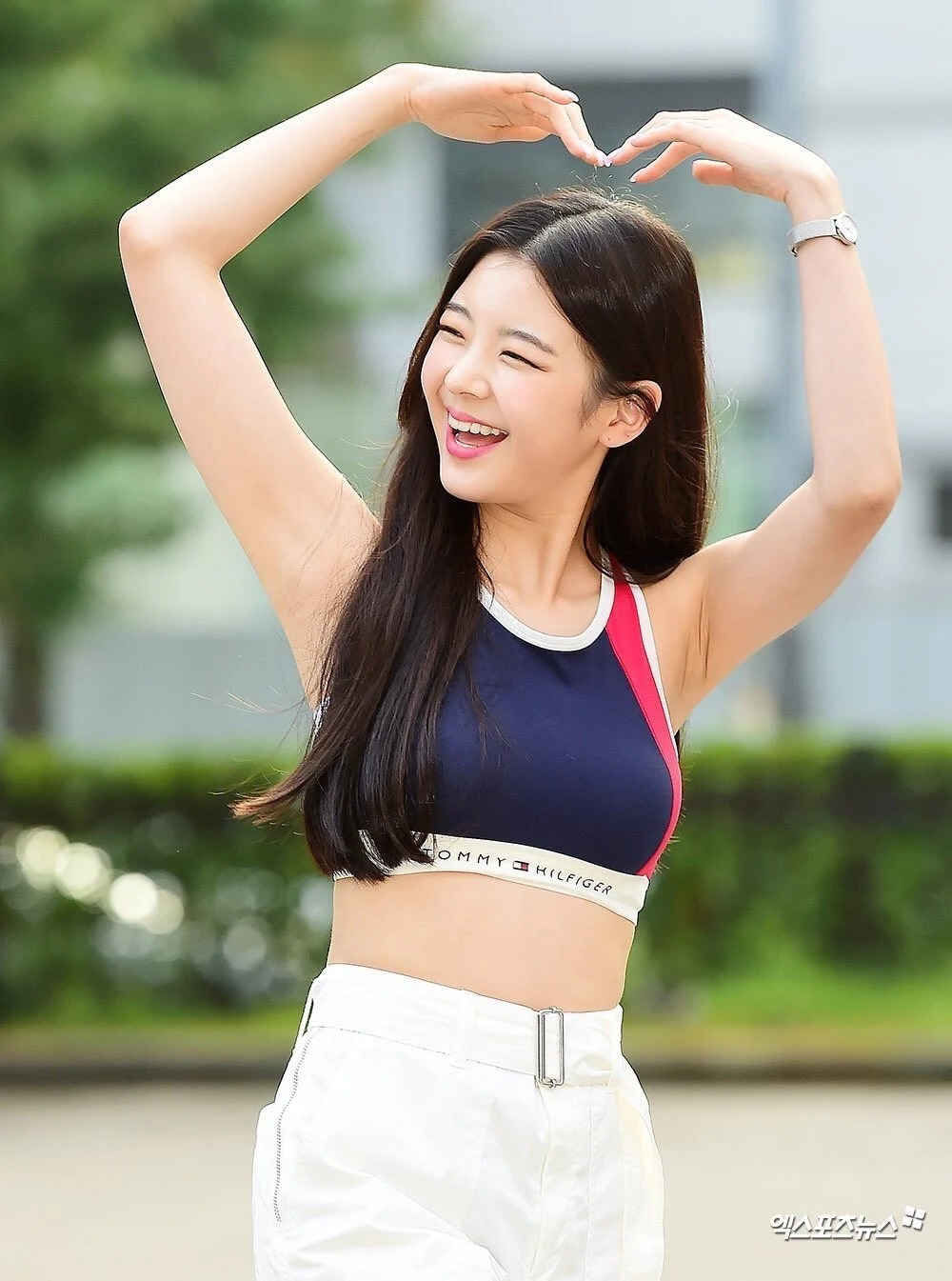 8 idol Hàn thích diện nội y khoe dáng săn chắc - Ảnh 5 8 idol Hàn thích diện nội y khoe dáng săn chắc - Ảnh 5