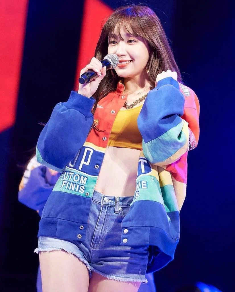 8 idol Hàn thích diện nội y khoe dáng săn chắc - Ảnh 9 8 idol Hàn thích diện nội y khoe dáng săn chắc - Ảnh 9