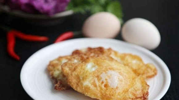 Khi ốp trứng, đừng chỉ thêm dầu, thêm một thứ nữa, trứng không bị dính chảo và có vị mềm ngon hơn - Ảnh 3 Khi ốp trứng, đừng chỉ thêm dầu, thêm một thứ nữa, trứng không bị dính chảo và có vị mềm ngon hơn - Ảnh 3