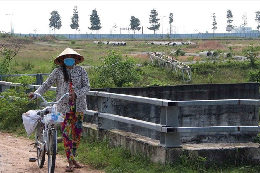 Khách hàng cho chủ đầu tư vay tiền tại khu đất 43ha có nguy cơ mất trắng. Ảnh: Đình Trọng