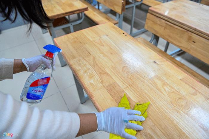 Trường đại học ở TP.HCM cho sinh viên nghỉ đến tháng 6 - 1