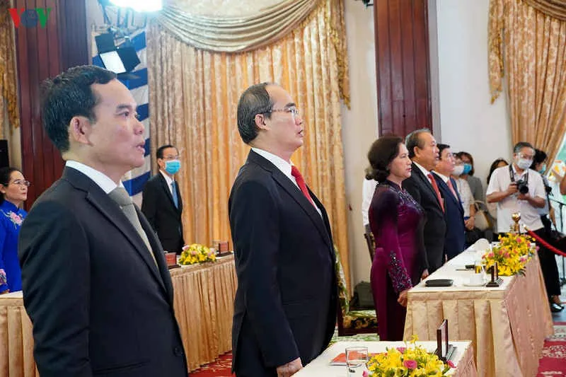 toàn cảnh lễ kỷ niệm 45 năm giải phóng miền nam, thống nhất đất nước hình 5 toan canh le ky niem 45 nam giai phong mien nam, thong nhat dat nuoc hinh 5