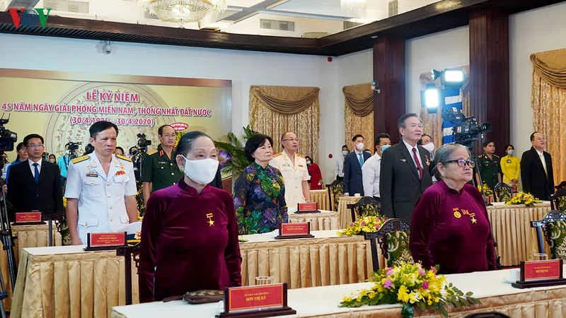 toàn cảnh lễ kỷ niệm 45 năm giải phóng miền nam, thống nhất đất nước hình 7 toan canh le ky niem 45 nam giai phong mien nam, thong nhat dat nuoc hinh 7