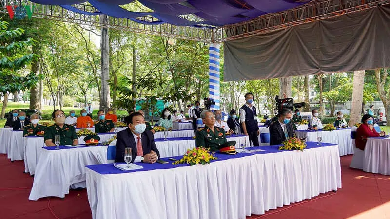 toàn cảnh lễ kỷ niệm 45 năm giải phóng miền nam, thống nhất đất nước hình 11 toan canh le ky niem 45 nam giai phong mien nam, thong nhat dat nuoc hinh 11