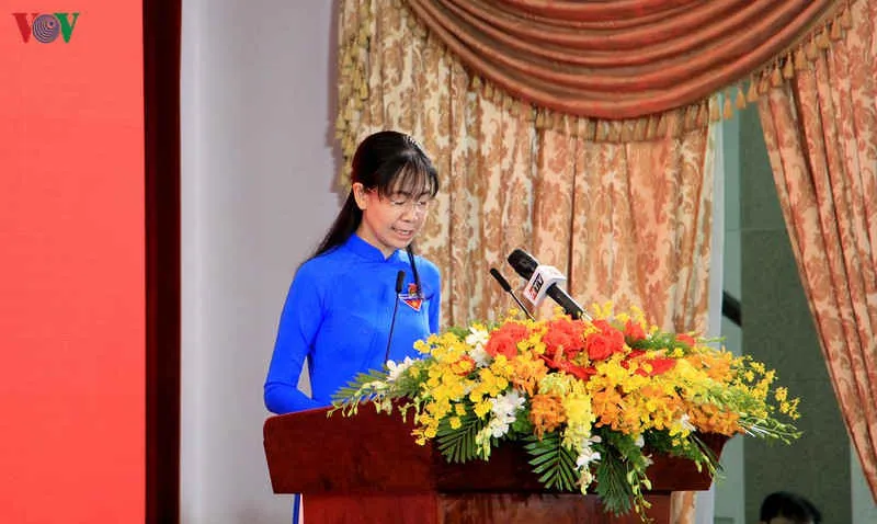 toàn cảnh lễ kỷ niệm 45 năm giải phóng miền nam, thống nhất đất nước hình 12 toan canh le ky niem 45 nam giai phong mien nam, thong nhat dat nuoc hinh 12