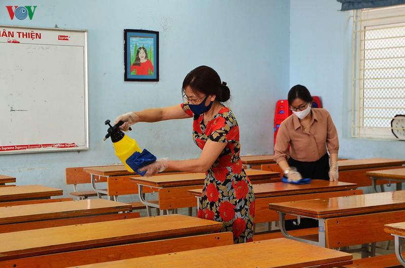 Ảnh: Vệ sinh toàn bộ trường học Hà Nội trước khi học sinh tới lớp - 7