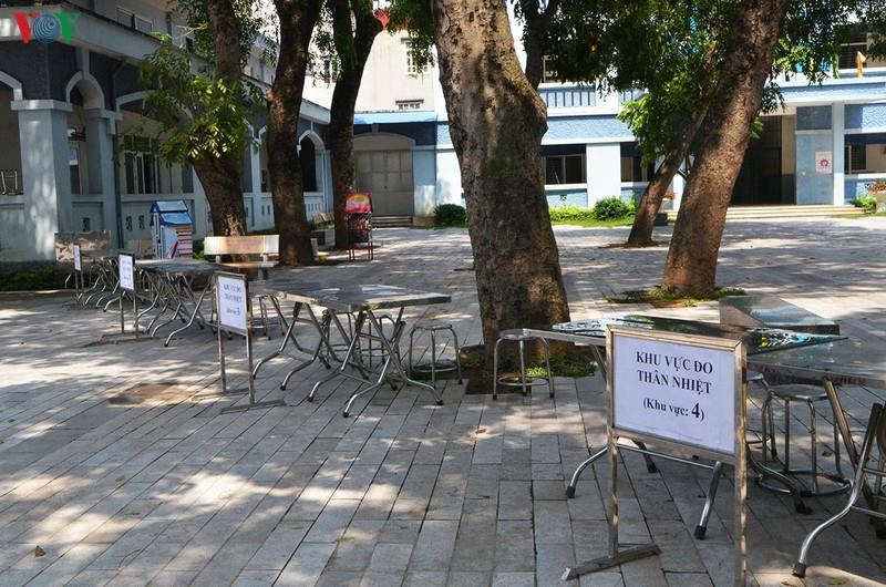 Ảnh: Vệ sinh toàn bộ trường học Hà Nội trước khi học sinh tới lớp - 11