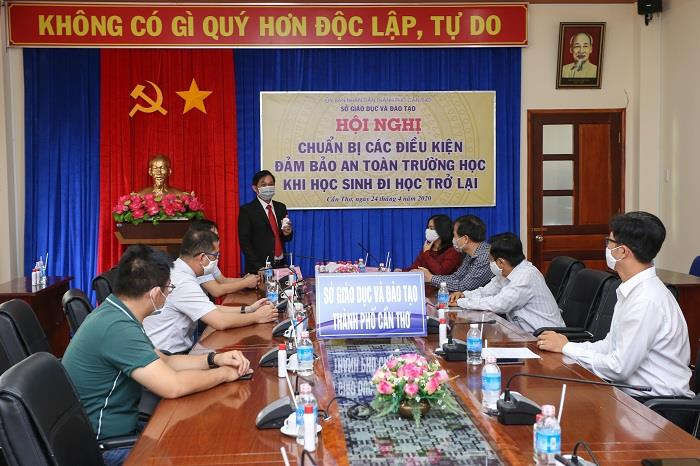 Cận ngày nhập học, Dược Hậu Giang đồng hành cùng giáo viên Cần Thơ đến trường - 1