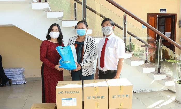 Cận ngày nhập học, Dược Hậu Giang đồng hành cùng giáo viên Cần Thơ đến trường - 3