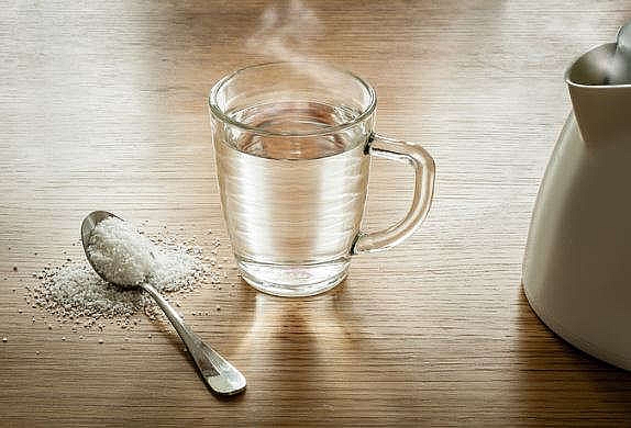 Uống nước ấm hay nước lạnh mới tốt cho sức khỏe?