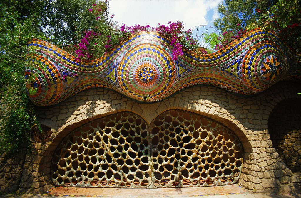 5 tòa nhà khiến người mắc chứng sợ lỗ rùng mình - Ảnh 2. 5 tòa nhà khiến người mắc chứng sợ lỗ rùng mình - Ảnh 2.