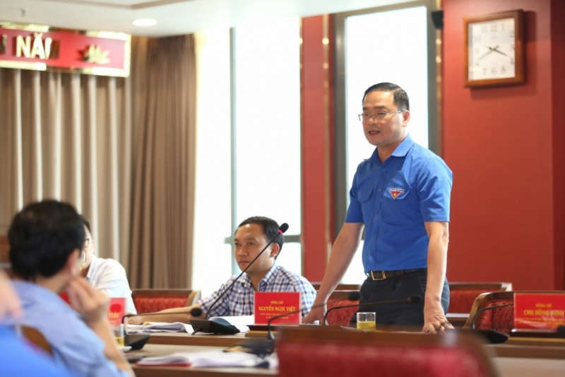 Đồng ch&iacute; Nguyễn Ngọc Việt, Ủy vi&ecirc;n Ban Thường vụ Trung ương Đo&agrave;n, Th&agrave;nh ủy vi&ecirc;n, B&iacute; thư Th&agrave;nh đo&agrave;n H&agrave; Nội chia sẻ tại hội nghị