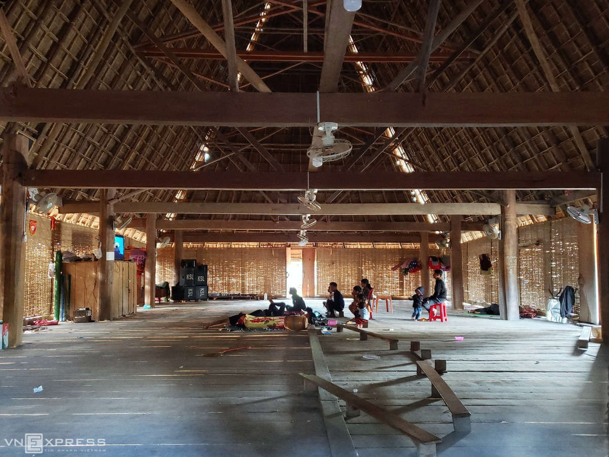 Nhà rông lớn nhất Tây Nguyên - Ảnh 5. Nhà rông lớn nhất Tây Nguyên - Ảnh 5.
