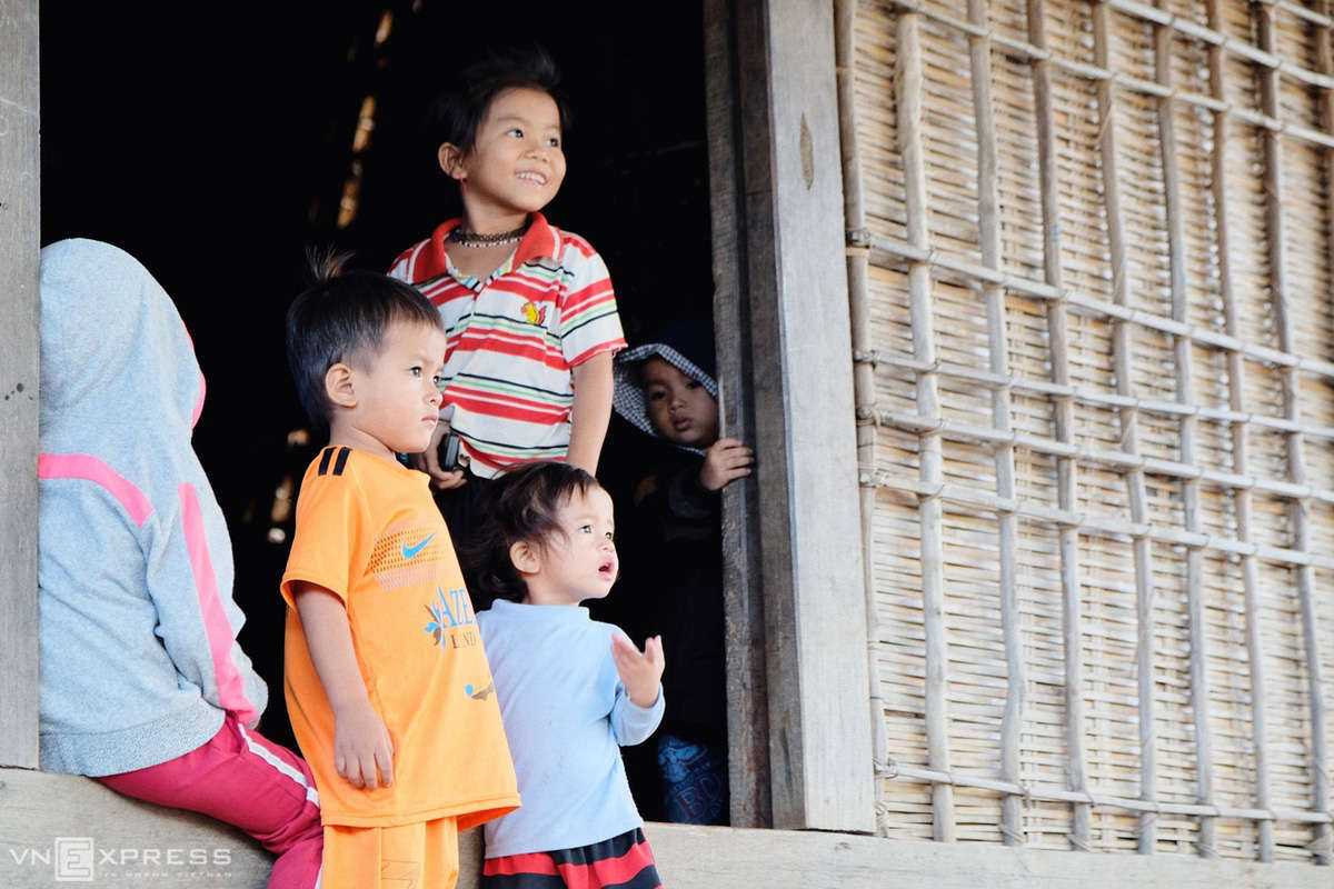 Nhà rông lớn nhất Tây Nguyên - Ảnh 6. Nhà rông lớn nhất Tây Nguyên - Ảnh 6.