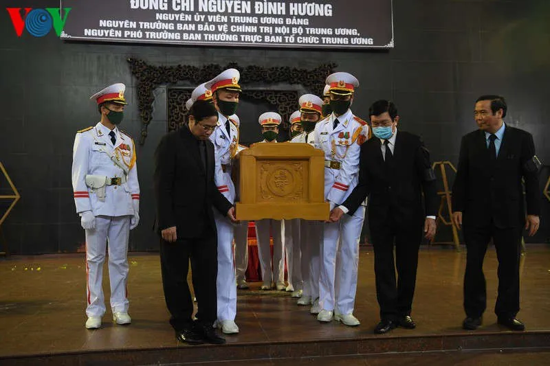 lanh dao dang, nha nuoc vieng va tien biet ong nguyen dinh huong hinh 16