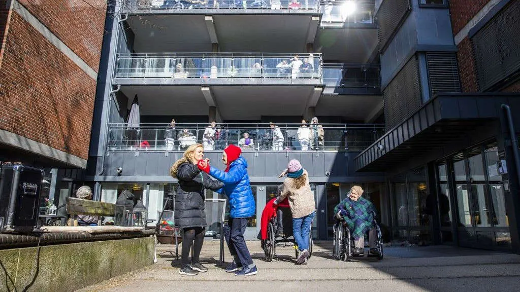 chau au than trong do bo phong toa, bai hoc tu trung quoc va han quoc hinh 1