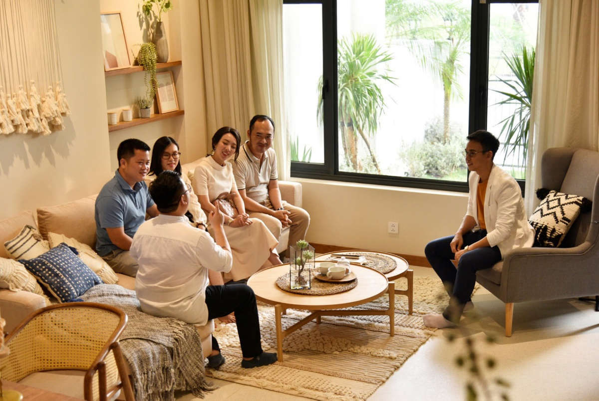 Vợ chồng Tiến Luật, Thu Trang “choáng ngợp” trước nhà phố phong cách Địa Trung Hải - Ảnh 4. Vợ chồng Tiến Luật, Thu Trang “choáng ngợp” trước nhà phố phong cách Địa Trung Hải - Ảnh 4.