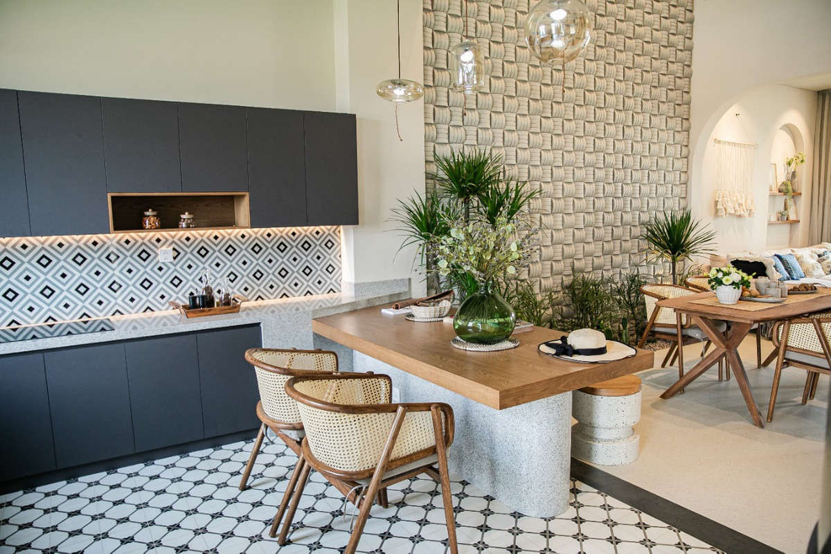 Vợ chồng Tiến Luật, Thu Trang “choáng ngợp” trước nhà phố phong cách Địa Trung Hải - Ảnh 6. Vợ chồng Tiến Luật, Thu Trang “choáng ngợp” trước nhà phố phong cách Địa Trung Hải - Ảnh 6.