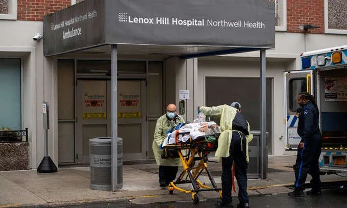 khoang 100 tre em o new york mac benh la lien quan toi covid-19 hinh 1